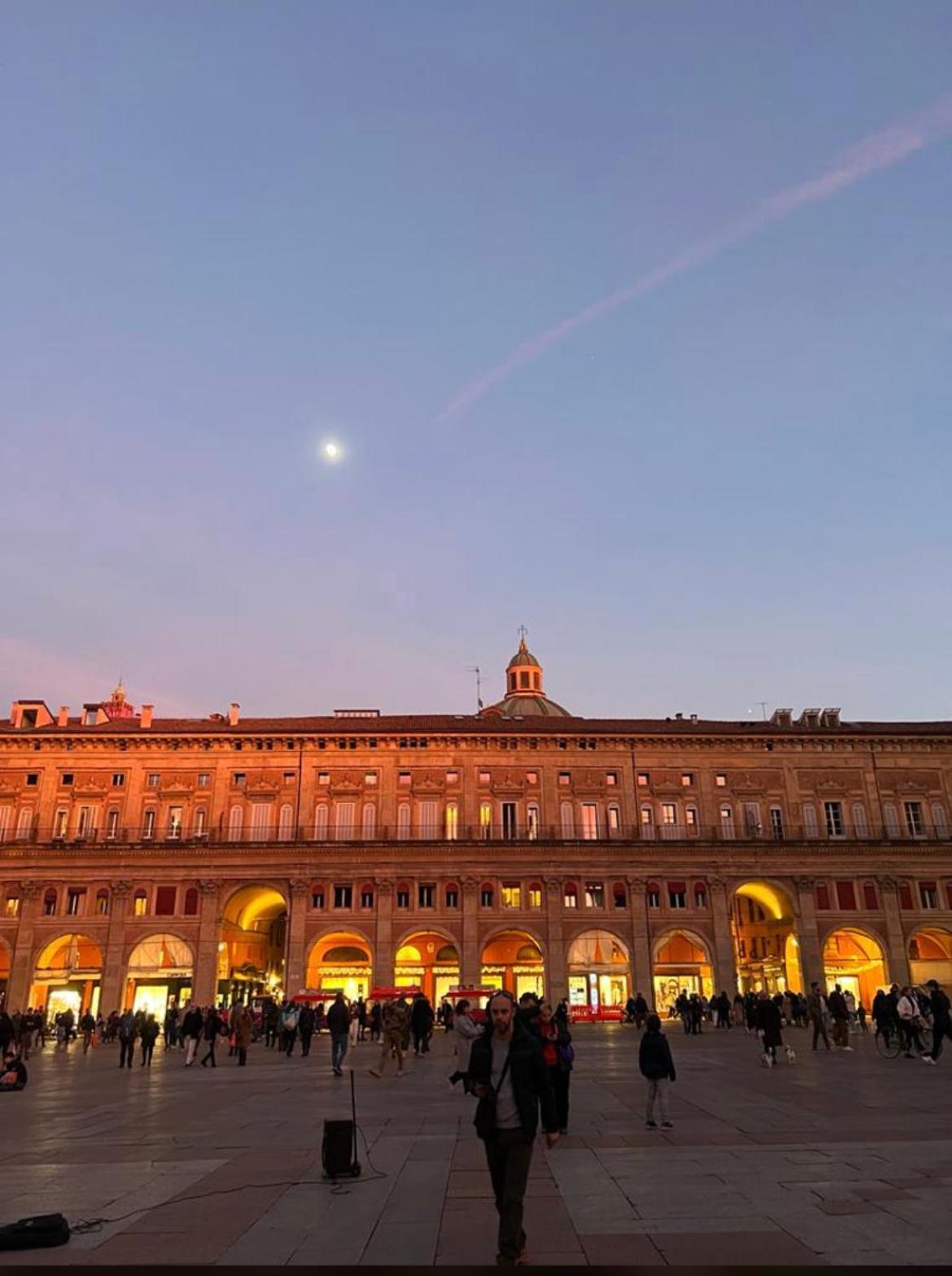 Urbanicooh Guidozagni - Piazza Maggiore View Bologna Bagian luar foto